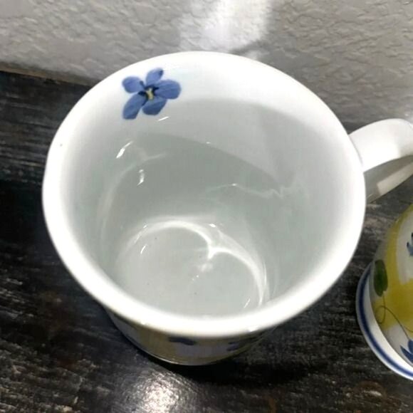 Andrea By Sadek Floral Yellow Checkered Ceramic Mugs Set Of 2 - Picture 2 of 6